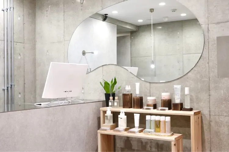 CONTRAILの内観・外観1