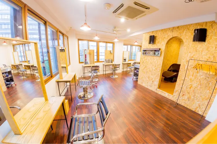 GIRLの内観・外観1