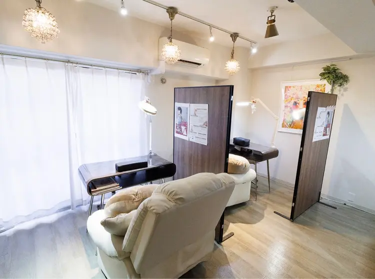 ネイルサロン OPUSの内観・外観1