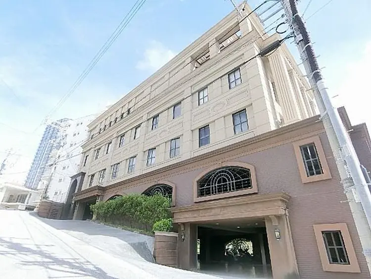 elua 那覇新都心おもろまち店の内観・外観3