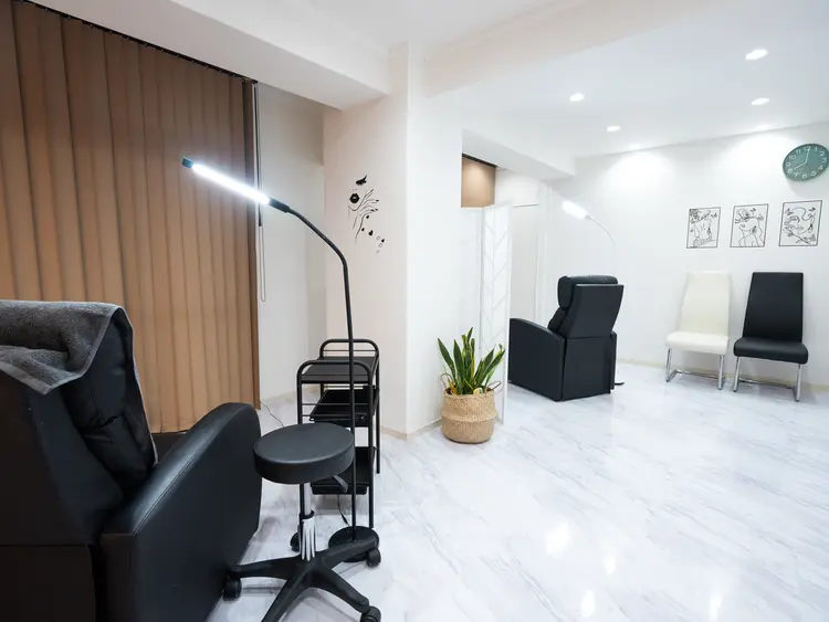 eye salon Molunka松山の内観・外観2