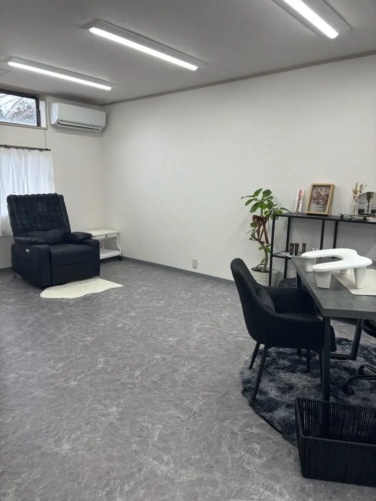 NAILSALON Uluの内観・外観1