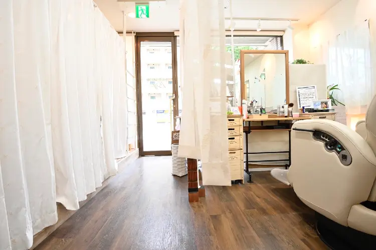 &B～ambie～by Hair Salon Bigの内観・外観2