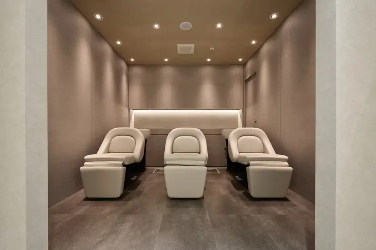 SALOWIN 新宿三丁目 me+の内観・外観3