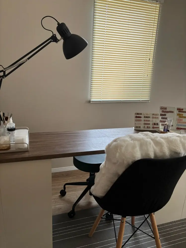 Solo nailの内観・外観1