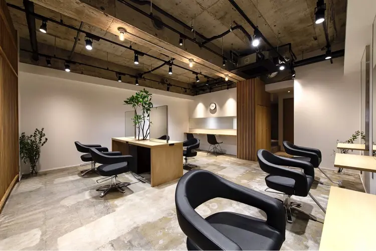 ANYの内観・外観2