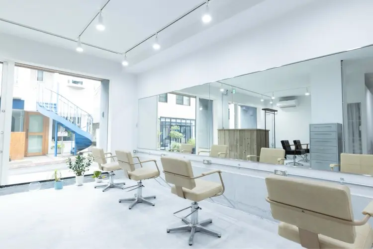 Plugの内観・外観1