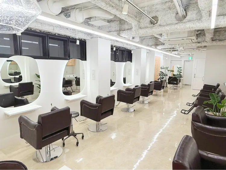 Melt 新宿の内観・外観1