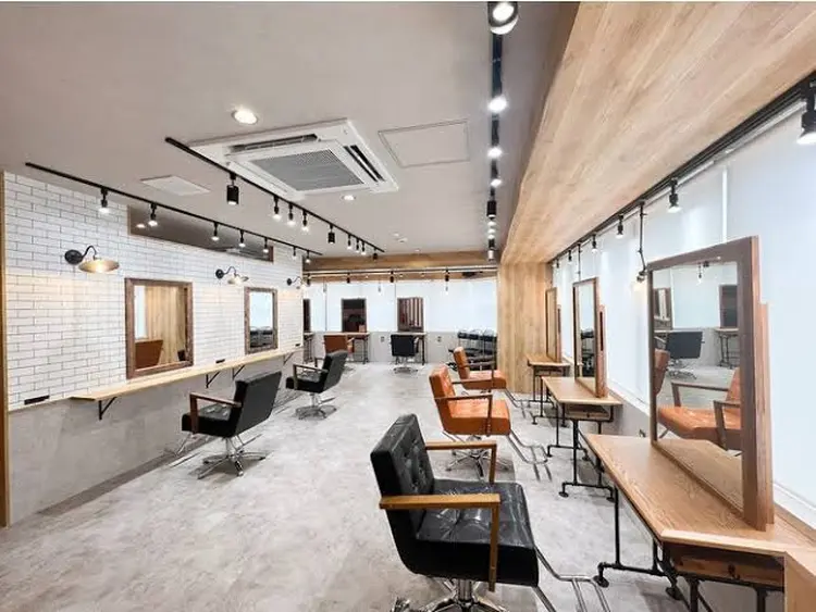 MEN'S HAIR BLEACHi 大宮CIELの内観・外観1