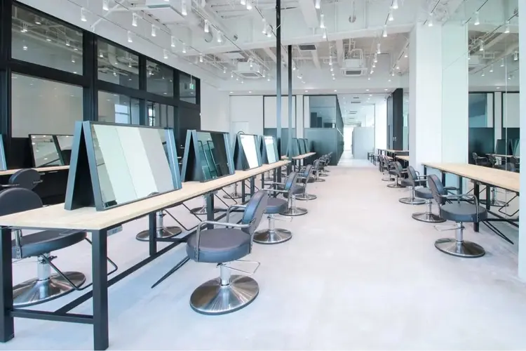 ALBUM  GINZAの内観・外観1