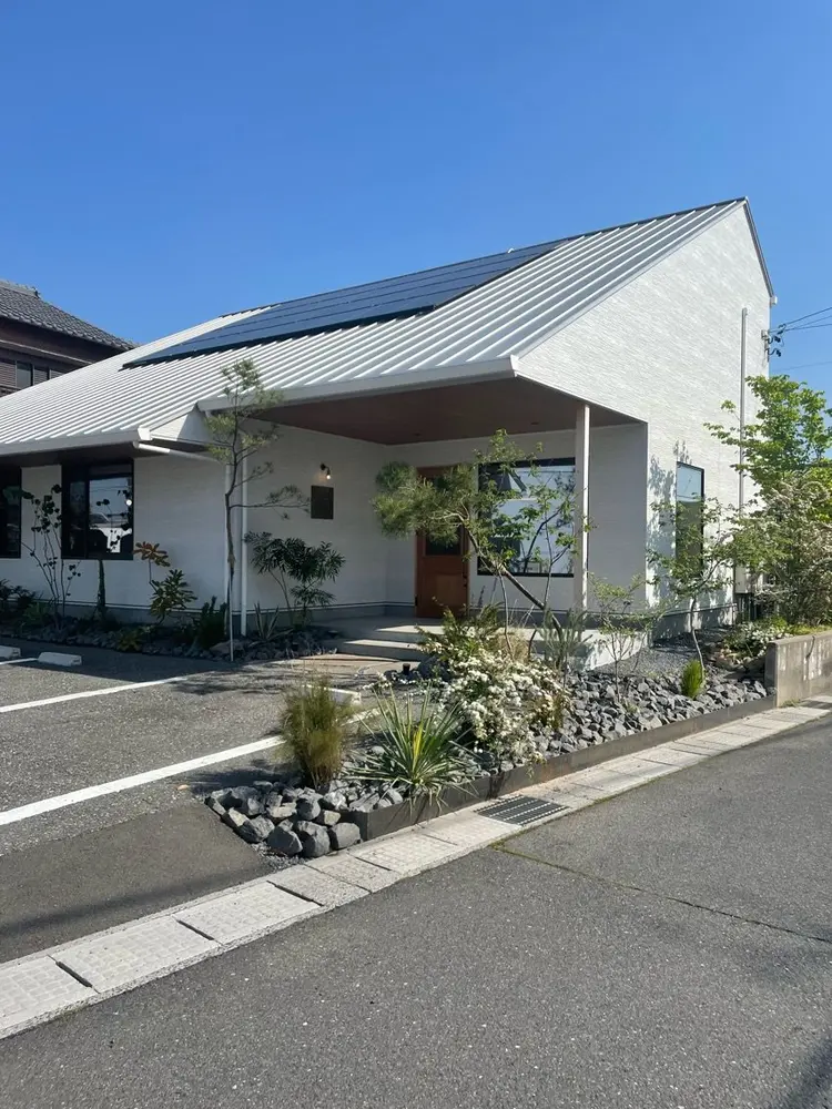 BASE hairの内観・外観1