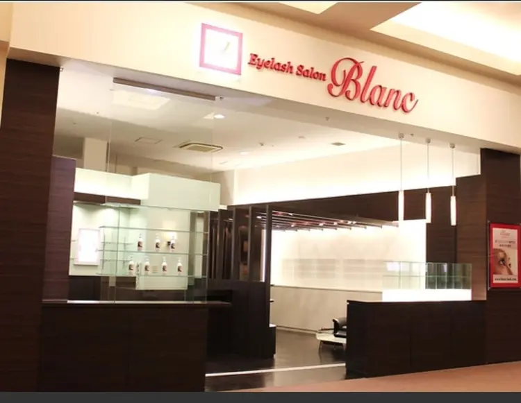 Eyelash Salon Blanc～まつげエクステと眉の専門美容室～モレラ岐阜店の内観・外観1