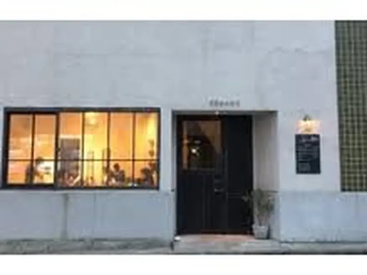 ecruの内観・外観1