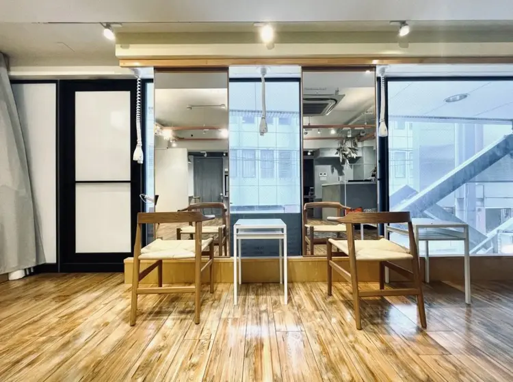 TRUCKの内観・外観2