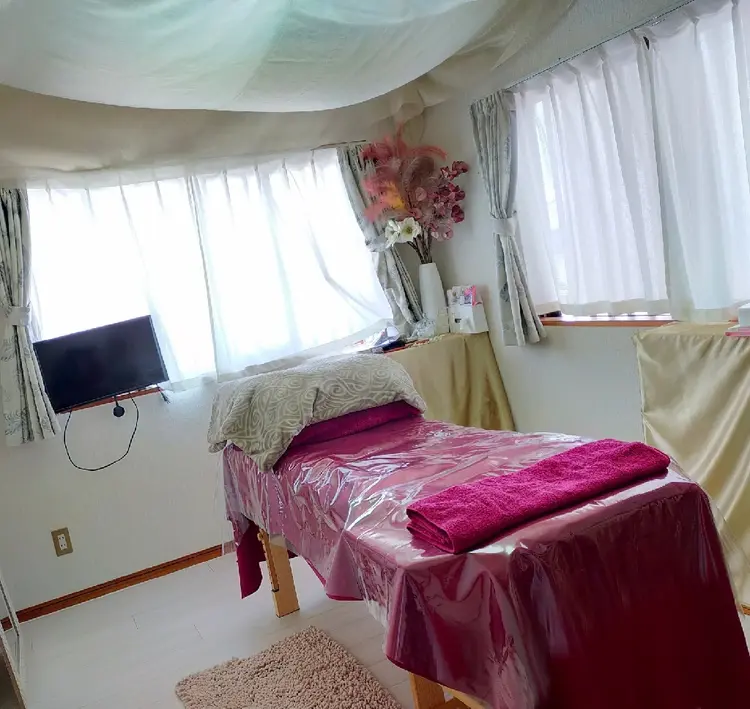 N.pauleleの内観・外観1