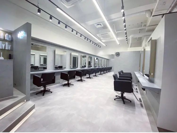 elyts  表参道の内観・外観1