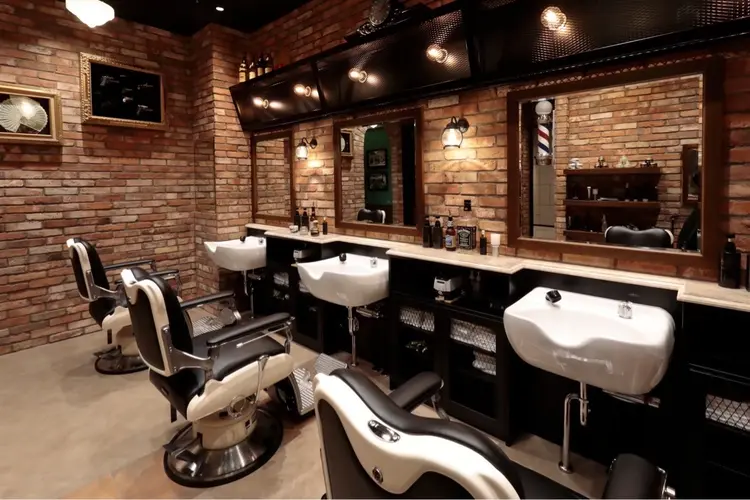 HIRO GINZA BARBER SHOP 丸の内店の内観・外観2