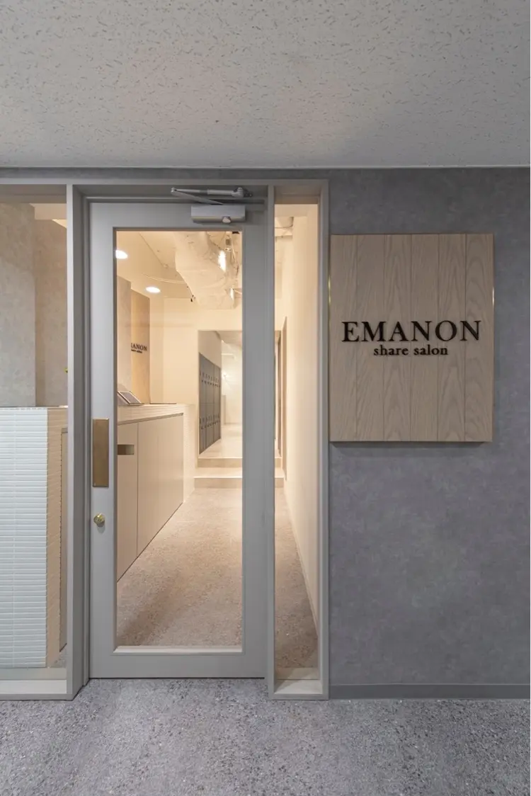 EMANON池袋店の内観・外観1