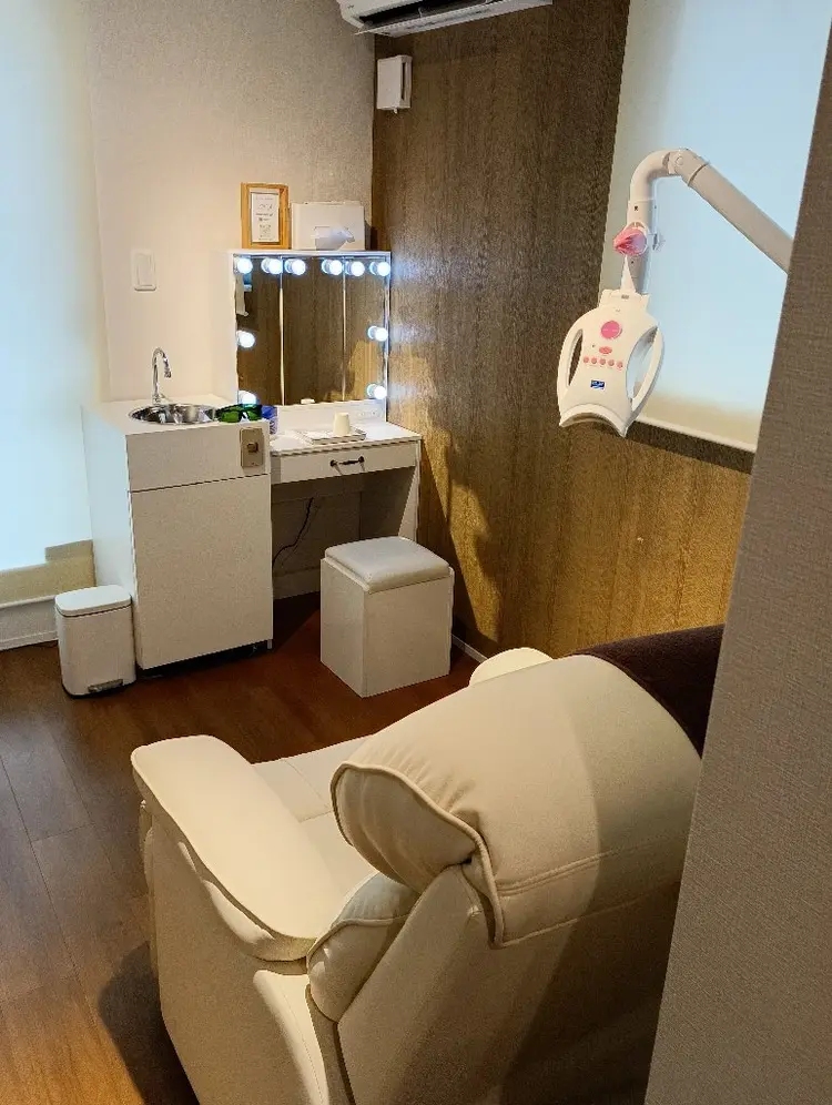 セルフホワイトニングエクシアホワイト草加店の内観・外観3