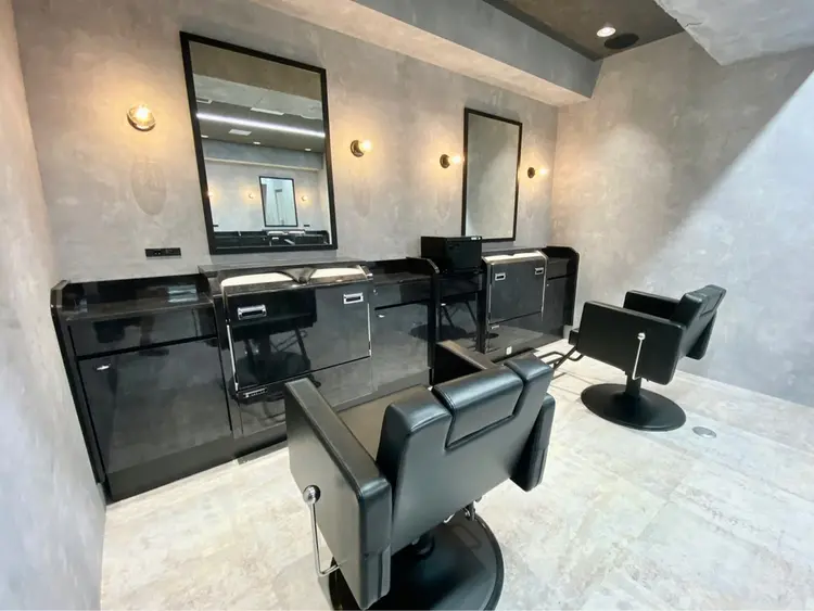 メンズサロンANDY 御堂筋なんば店の内観・外観2