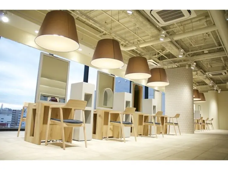 ヘアーサロン　エムプラス　ヨツバコの内観・外観1