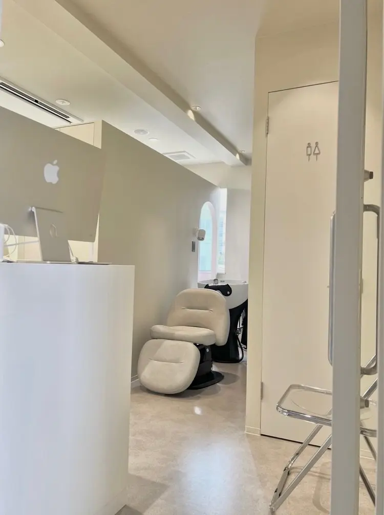 ショート・ボブ特化型美容室 Number 博多の内観・外観2