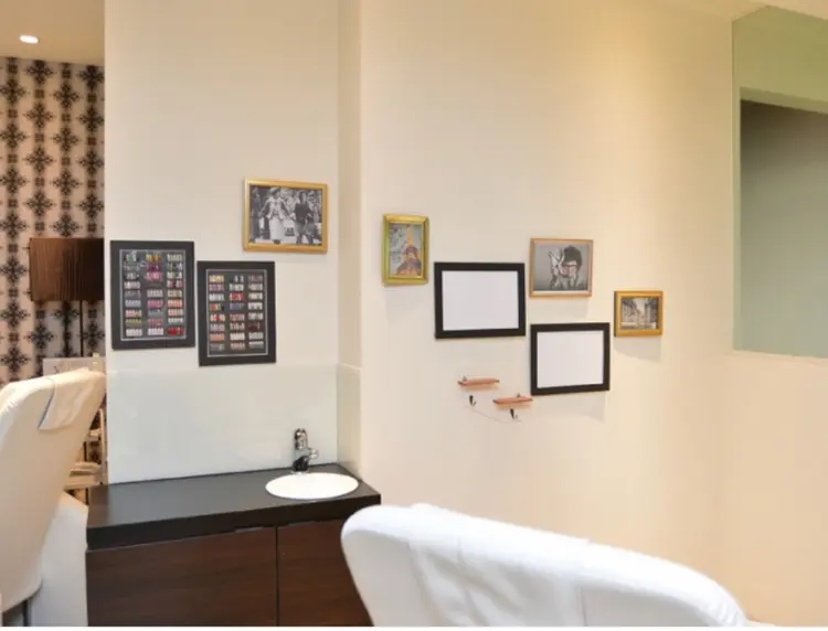 Nail Salon Coffret西中島店の内観・外観1
