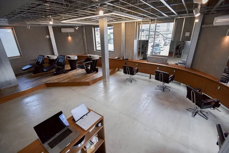 Rejoice hair Leiの内観・外観2