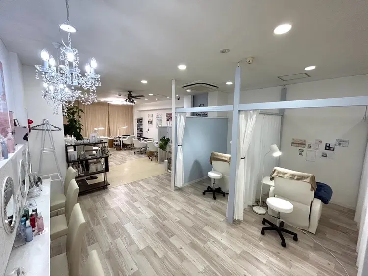 クレアラルーチェ熊本市役所前店の内観・外観1