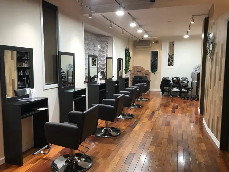 shalm hair lounge (シャルムヘアーラウンジ)の内観・外観2