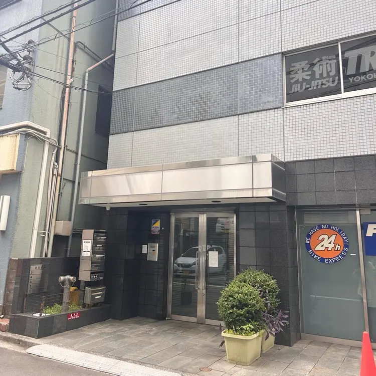 suzuki eyelashの内観・外観1