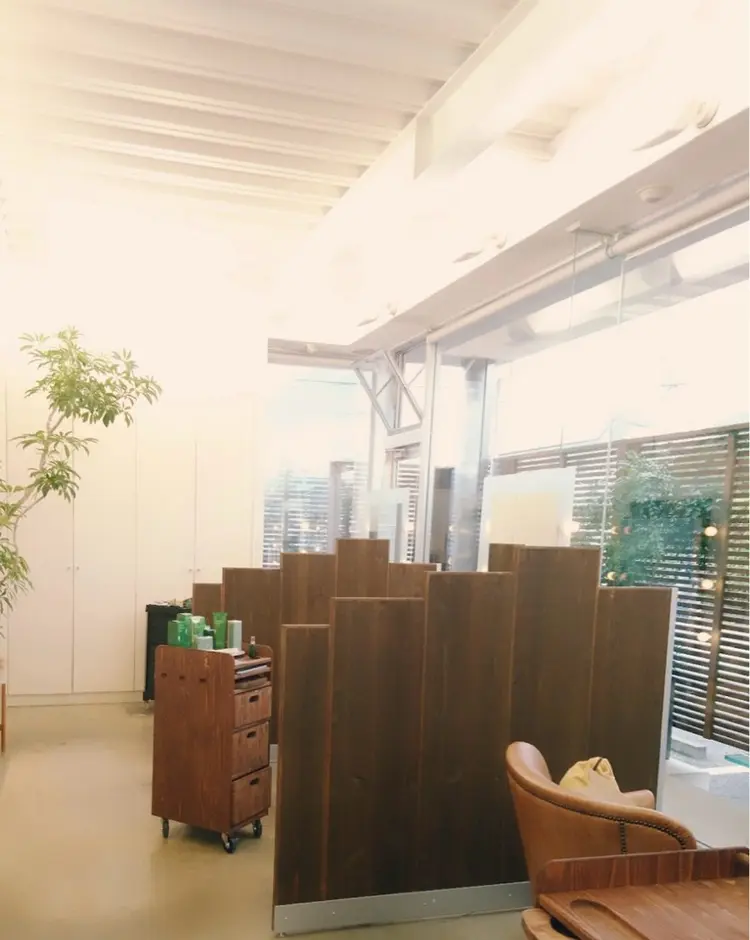 FIRSTの内観・外観2