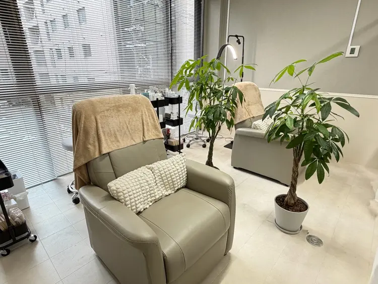 眉毛専門サロンeight（エイト）大阪心斎橋の内観・外観2