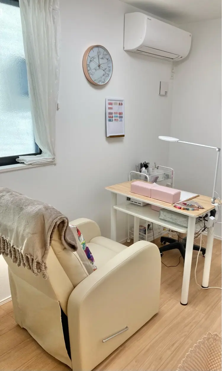 R'S  NAILの内観・外観2