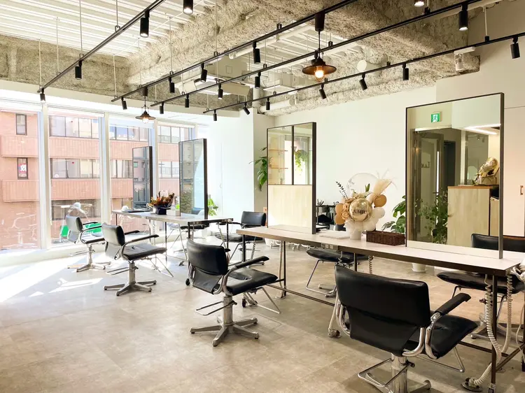 LA.MIUの内観・外観3