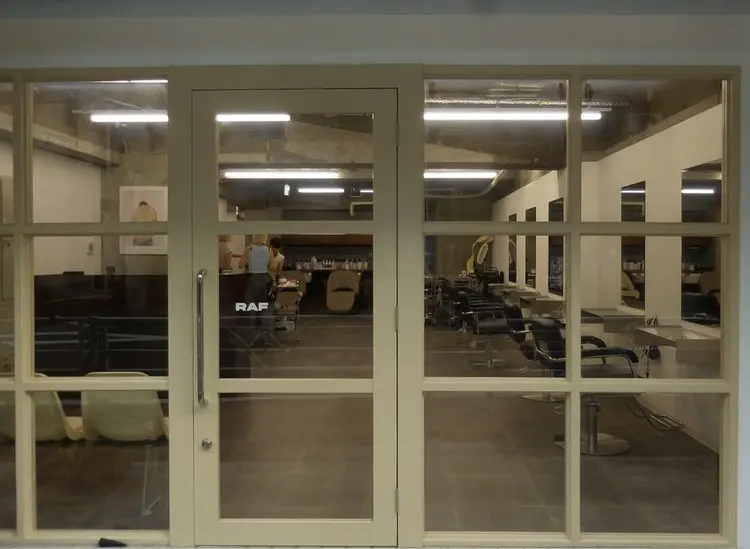 RAFの内観・外観1