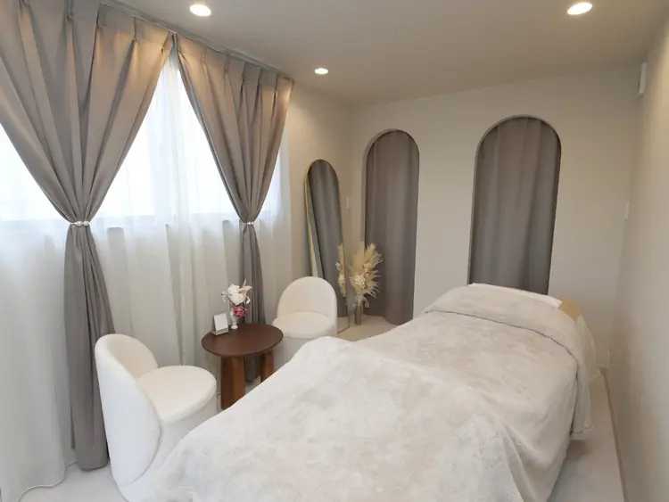 【肌質改善・毛穴サロン】Salon de Chéfiaの内観・外観1