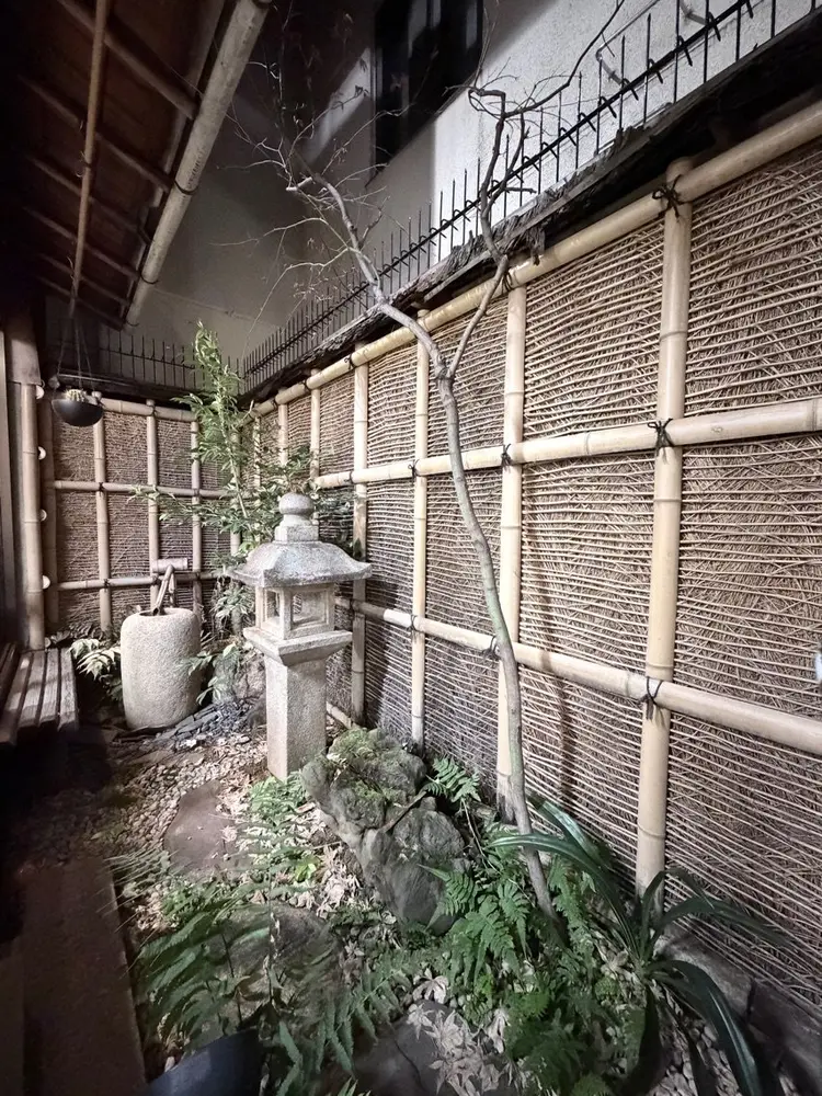 Terrace by ioe烏丸御池店の内観・外観2