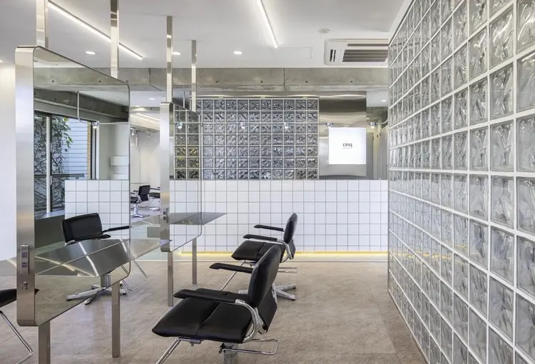 cinq MARKETの内観・外観1