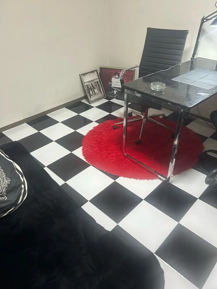 HEEL ON WHEELSの内観・外観2