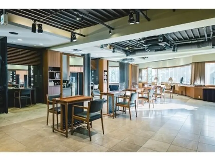 SPICE  AVEDA  salon&spaの内観・外観1