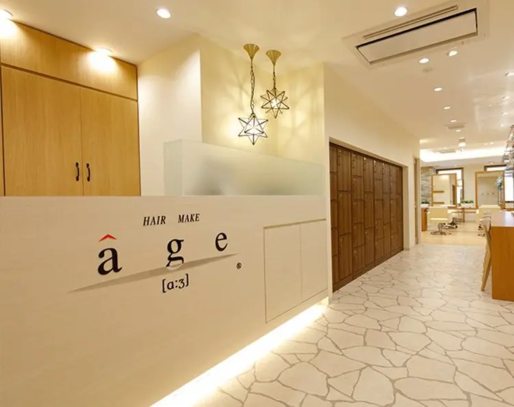 HAIRMAKE age  天神西通り店の内観・外観1