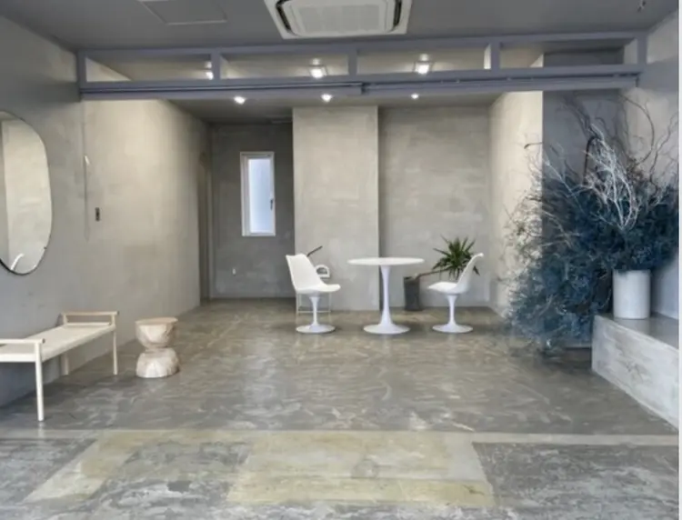 Day Without Anythingの内観・外観2