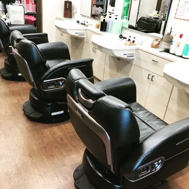 理容オクムラの内観・外観2