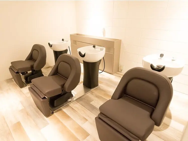 RISEHAIRBRAND豊中の内観・外観3