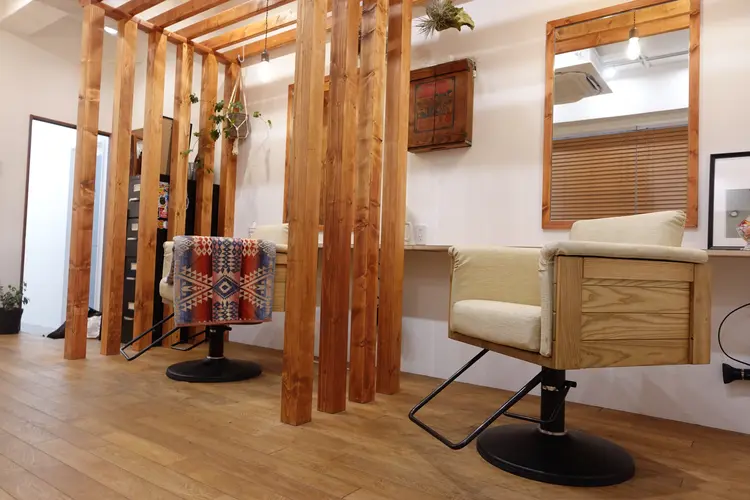 ROUIS produced by LUCKの内観・外観1