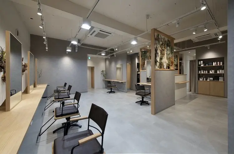 LIMの内観・外観3