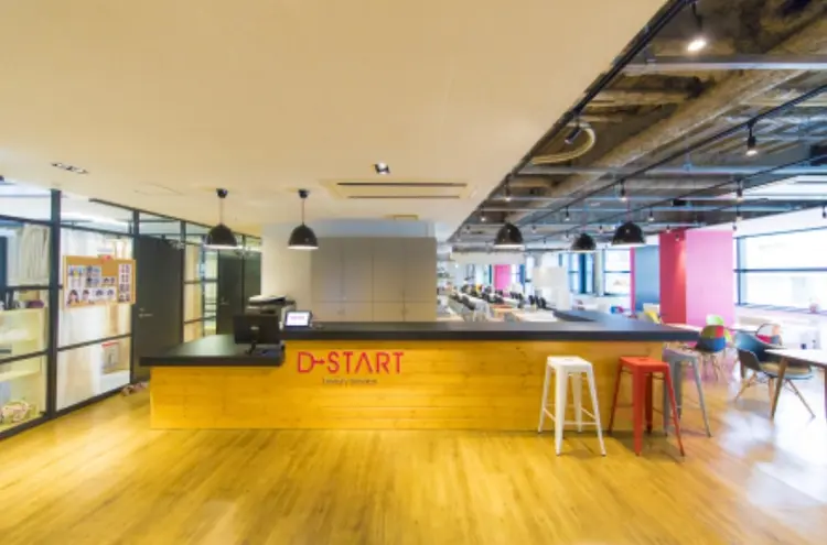 Pink Jewelry.の内観・外観1