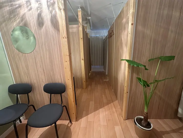 Rootsの内観・外観1