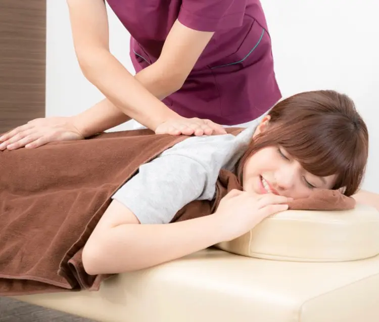 元気館 大宮東口整体院の内観・外観1